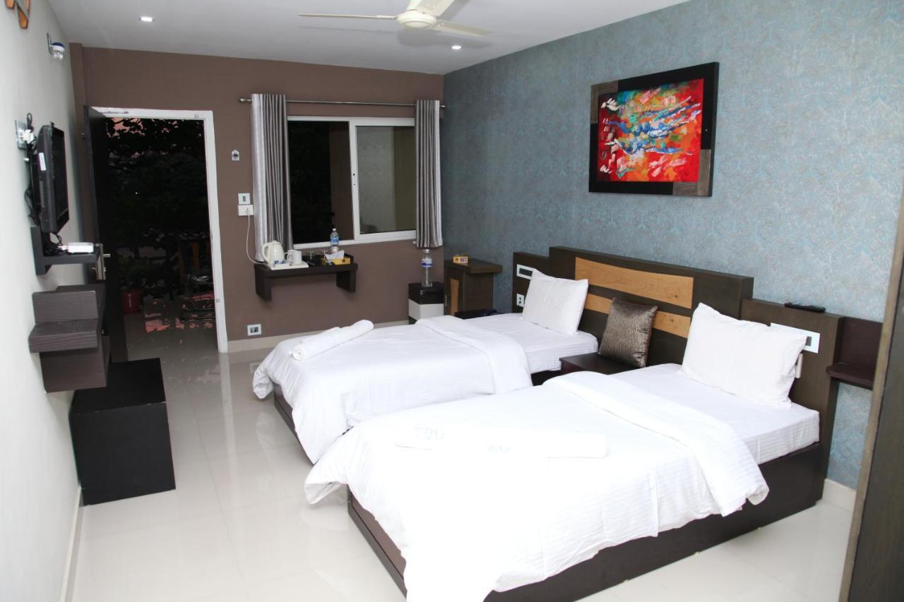Hotel Alshifa Tbg Residency à Perintalmanna Extérieur photo