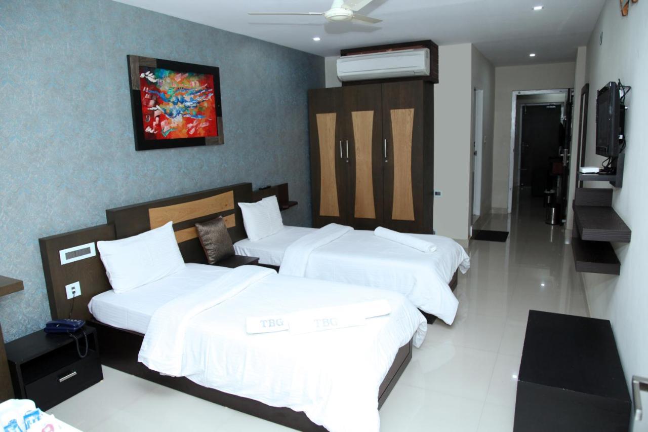 Hotel Alshifa Tbg Residency à Perintalmanna Extérieur photo