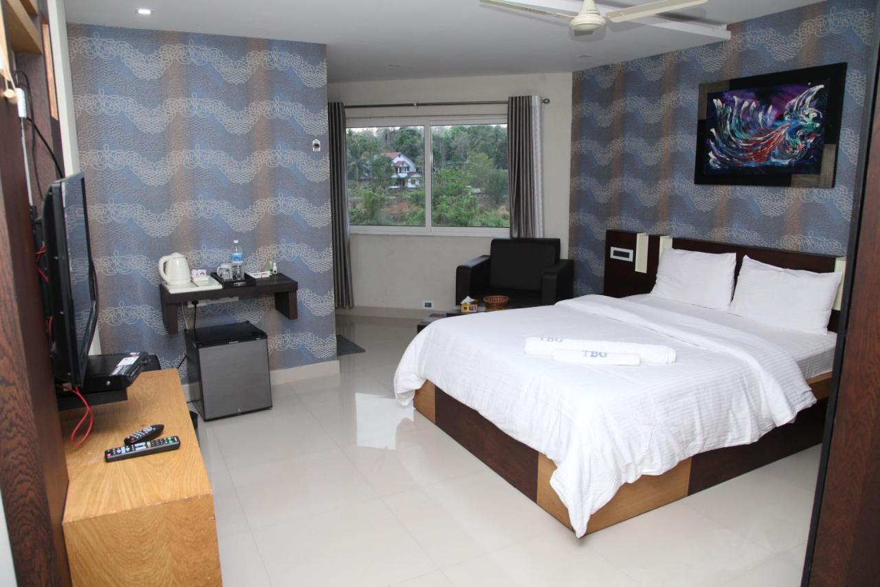 Hotel Alshifa Tbg Residency à Perintalmanna Extérieur photo